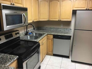 490 NW 20th St in Boca Raton, FL - Building Photo - Building Photo