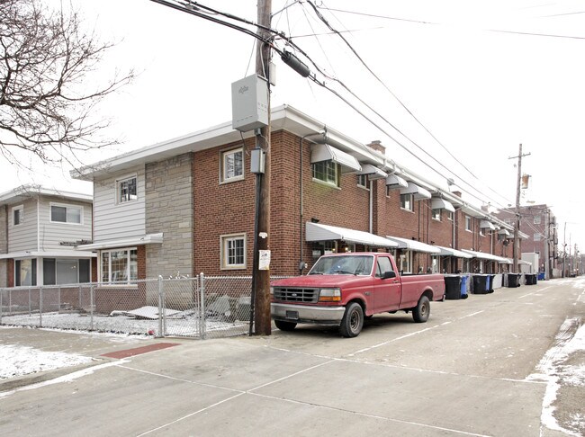 1817-1835 W Hood Ave in Chicago, IL - Foto de edificio - Building Photo