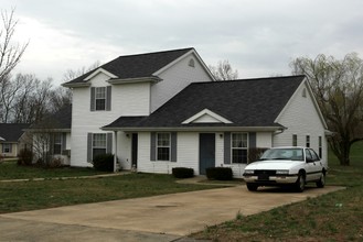 Kellie Lane Duplexes in Paris, KY - Building Photo - Building Photo