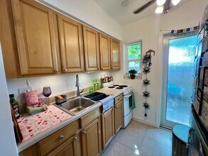 1904 NE 26th Dr, Unit 2 in Wilton Manors, FL - Foto de edificio - Building Photo