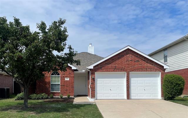 3429 Bandera Ranch Rd in Roanoke, TX - Building Photo