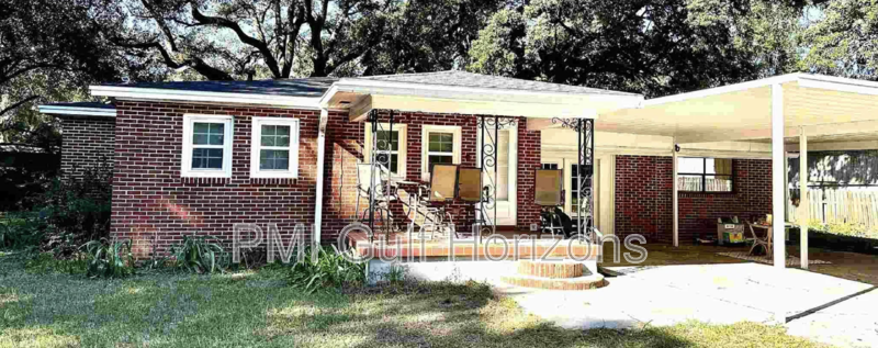 635 Colbert Ave in Pensacola, FL - Building Photo