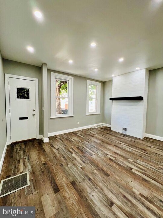 4311 N Hicks St in Philadelphia, PA - Building Photo