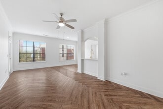 Jackson Hill in Houston, TX - Building Photo - Interior Photo