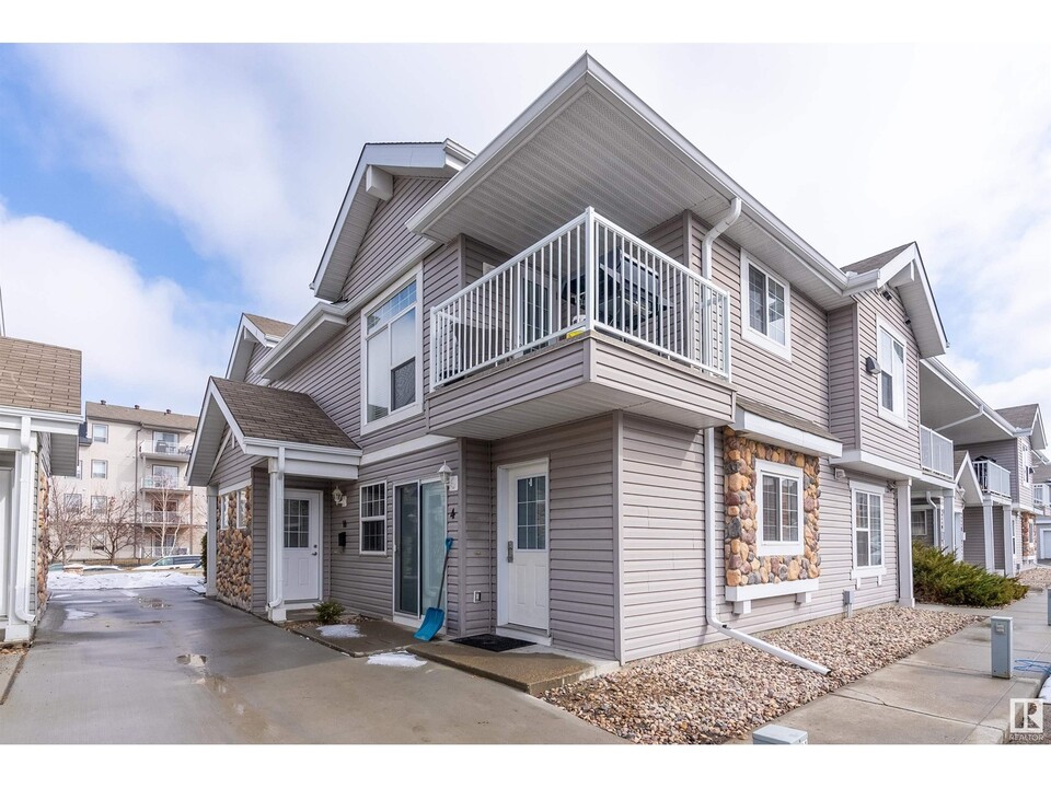150 Edwards Dr SW in Edmonton, AB - Building Photo