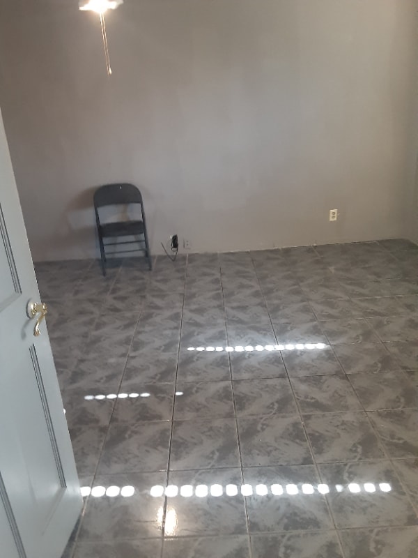 12199 Hinson St in Moreno Valley, CA - Foto de edificio - Building Photo