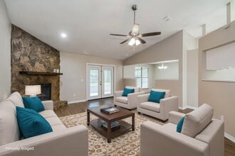 2215 Botany St, Unit #1Right in Middleburg, FL - Foto de edificio - Building Photo