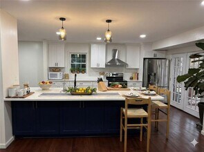 1438 Oak Forest Ct NE in Atlanta, GA - Building Photo - Building Photo