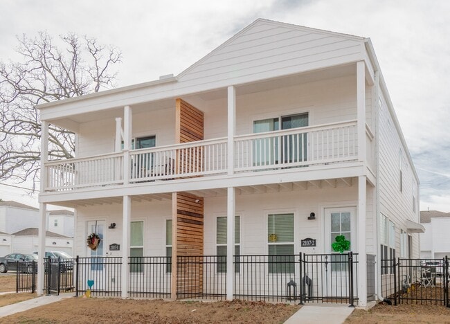 property at 2107 Parnell Dr