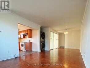 382 Blue Grass Blvd in Richmond Hill, ON - Building Photo - Building Photo