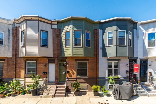 2108 S Garnet St in Philadelphia, PA - Building Photo - Building Photo