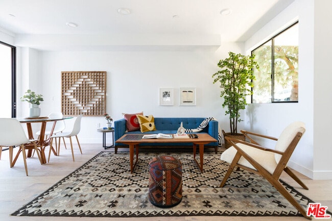2146 Clifford St in Los Angeles, CA - Building Photo - Building Photo
