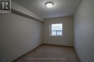 274 Erb St. W in Waterloo, ON - Building Photo - Building Photo