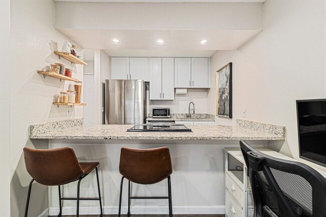 property at 2707 Valmont Rd