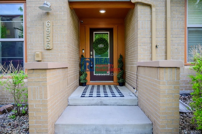 6956 W Virginia Pl in Lakewood, CO - Building Photo - Building Photo