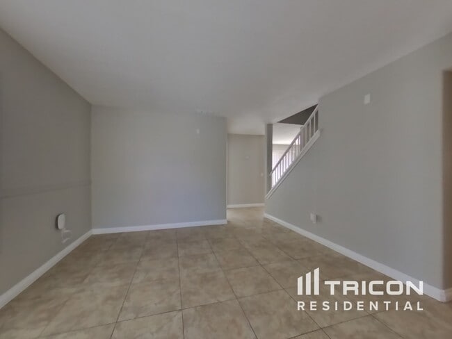 14429 Queen Valley Rd in Victorville, CA - Building Photo - Building Photo