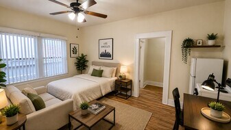 2850 Francis Ave, Unit 15 in Los Angeles, CA - Building Photo