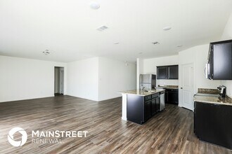 525 Canoe Way in Crowley, TX - Building Photo - Building Photo