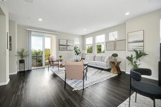 26583 Greta Ln in Hayward, CA - Building Photo - Building Photo