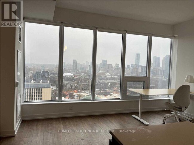 203-2203 College St in Toronto, ON - Building Photo - Building Photo