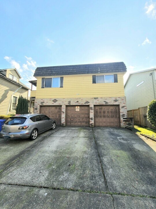 1178 SE Pershing St in Portland, OR - Building Photo