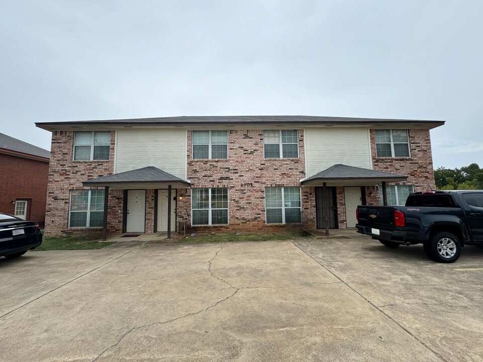 1905 Monte Carlo Ln in Killeen, TX - Building Photo