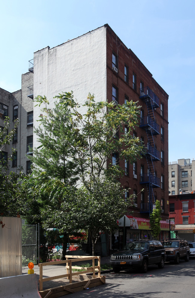 1661-1663 Park Ave in New York, NY - Foto de edificio - Building Photo