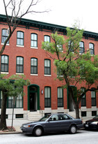 813 N Calvert St Apartamentos