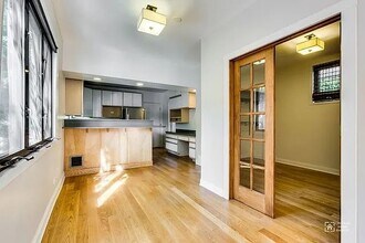 2128 N Hoyne Ave in Chicago, IL - Building Photo - Building Photo