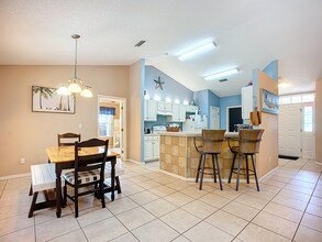 2043 Eclipse Dr in Middleburg, FL - Building Photo - Building Photo