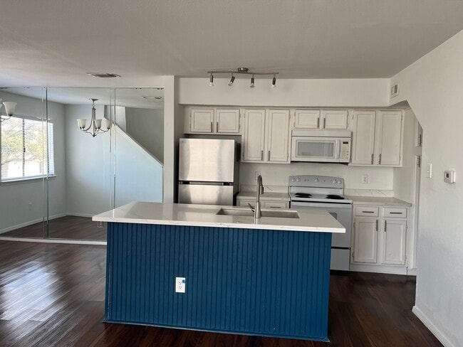 9839 Walnut St, Unit 9839 Walnut Street #210 in Dallas, TX - Building Photo - Building Photo