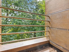 170 Rawson Rd, Unit #2 in Brookline, MA - Building Photo - Building Photo