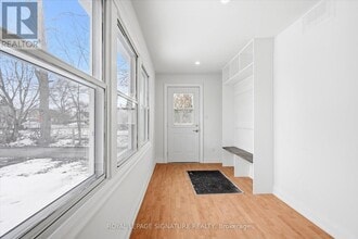 7866 Yonge St in Innisfil, ON - Building Photo - Building Photo