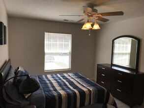 7248 English Dr, Unit Ivy Hills Reserve in Cincinnati, OH - Building Photo - Building Photo