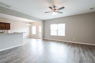 5611 My Way in Houston, TX - Building Photo - Building Photo