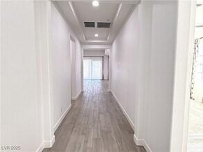 724 Omaggio Pl in Henderson, NV - Building Photo - Building Photo