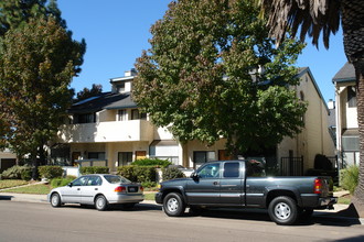 Chinquapin Landing in Carlsbad, CA - Building Photo - Building Photo