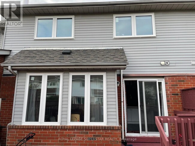 property at 2657 Lindholm Crescent