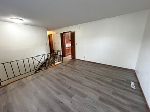 2 Regal Ln in Iowa City, IA - Building Photo - Building Photo