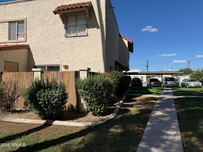 8861 N 12th Pl in Phoenix, AZ - Building Photo - Building Photo