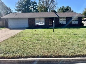 3269 N Weller Ave in Springfield, MO - Building Photo