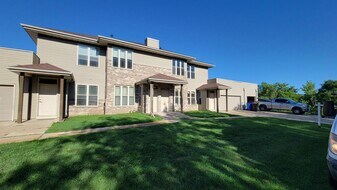 6655 Windsor Commons Ave in Windsor, WI - Building Photo