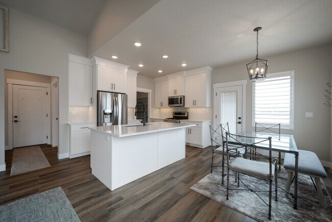 316 S 380 in Kamas, UT - Building Photo - Building Photo