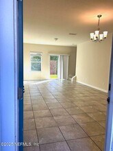 742 Servia Dr in Saint Johns, FL - Foto de edificio - Building Photo
