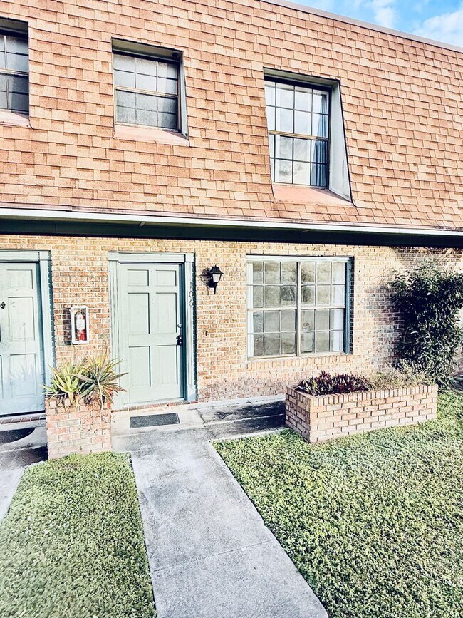 1301 Arlington Ln NE in Palm Bay, FL - Building Photo - Building Photo