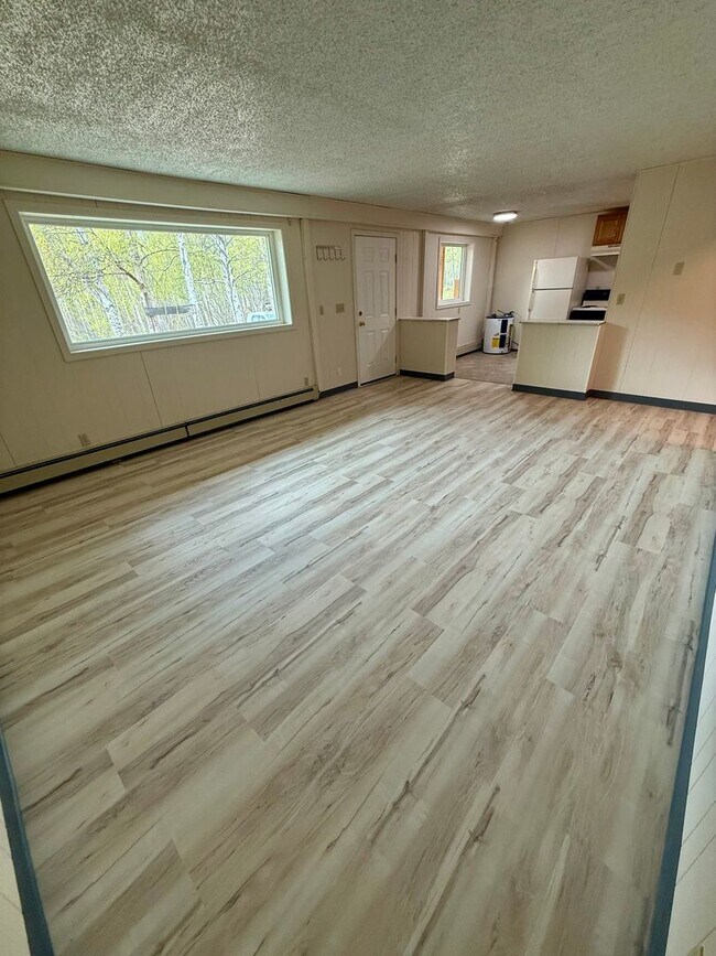 2641 Steese Hwy in Fairbanks, AK - Building Photo - Building Photo