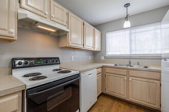 Manitou Woods in Traverse City, MI - Building Photo - Interior Photo