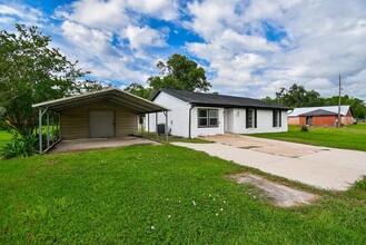 2847 County Rd 510A in Brazoria, TX - Building Photo - Building Photo