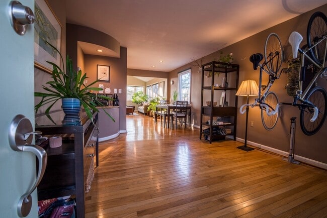 212 Uppergate Ct in Owings Mills, MD - Foto de edificio - Building Photo