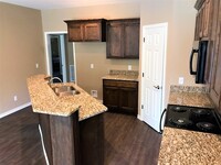 616 Pecan Ct, Unit 616 in Paris, TX - Building Photo - Building Photo